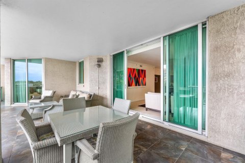 Condo in Fort Lauderdale, Florida, 3 bedrooms  № 2389808 - photo 20