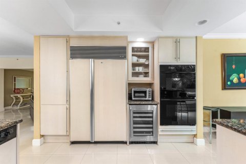 Condo in Fort Lauderdale, Florida, 3 bedrooms  № 2389808 - photo 15