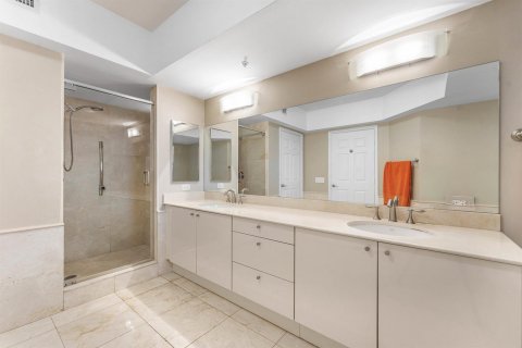 Condo in Fort Lauderdale, Florida, 3 bedrooms  № 2389808 - photo 26