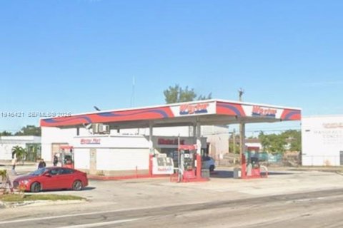 Commercial property in Opa-locka, Florida № 2002764 - photo 3