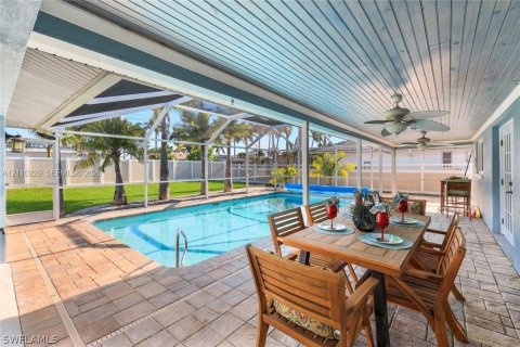 Villa ou maison à vendre à Cape Coral, Floride: 3 chambres, 169.08 m2 № 2428119 - photo 3
