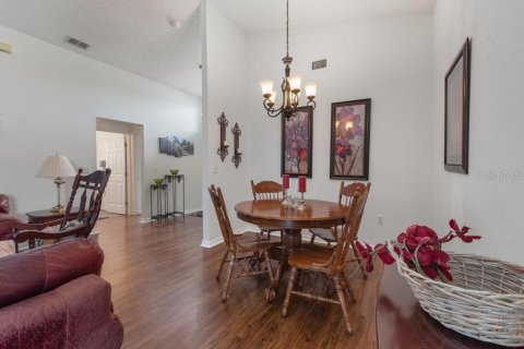 House in Lake Wales, Florida 3 bedrooms, 137.22 sq.m. № 1673105 - photo 11
