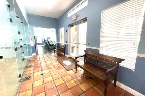 Снять в аренду кондоминиум в Пемброк-Пайнс, Флорида 1 спальня, 75.25м2, № 2027004 - фото 25