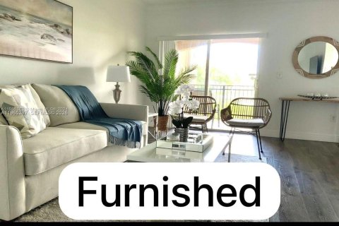 Кондоминиум с 1 спальней в Пемброк-Пайнс, Флорида № 2027004