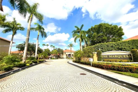 Снять в аренду кондоминиум в Пемброк-Пайнс, Флорида 1 спальня, 75.25м2, № 2027004 - фото 16