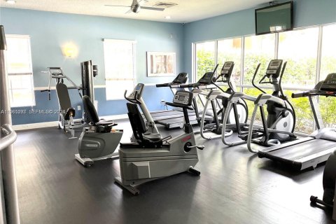 Снять в аренду кондоминиум в Пемброк-Пайнс, Флорида 1 спальня, 75.25м2, № 2027004 - фото 27