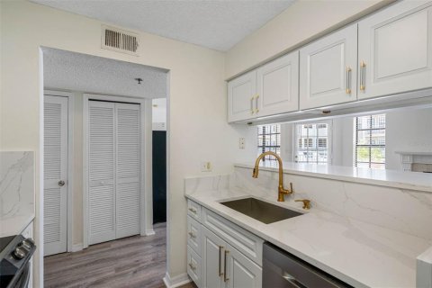 Condominio en venta en Tampa, Florida, 1 dormitorio, 58.62 m2 № 1626289 - foto 13