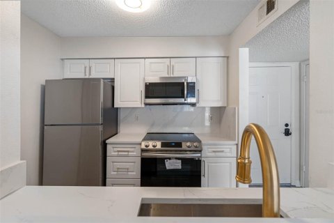 Condominio en venta en Tampa, Florida, 1 dormitorio, 58.62 m2 № 1626289 - foto 9