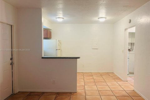 Appartement à louer à Miami, Floride: 1 chambre, 46.45 m2 № 1971833 - photo 4