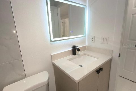 Casa en venta en Tampa, Florida, 4 dormitorios, 139.82 m2 № 2236951 - foto 9