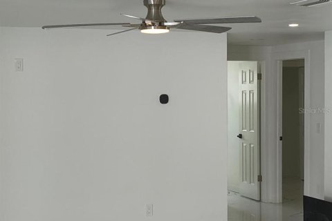 Casa en venta en Tampa, Florida, 4 dormitorios, 139.82 m2 № 2236951 - foto 23