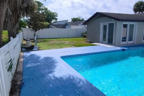 Casa en venta en Tampa, Florida, 4 dormitorios, 139.82 m2 № 2236951 - foto 16