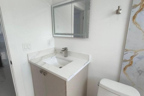 Casa en venta en Tampa, Florida, 4 dormitorios, 139.82 m2 № 2236951 - foto 6