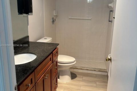 Villa ou maison à louer à Hypoluxo, Floride: 2 chambres, 115.48 m2 № 2417565 - photo 6