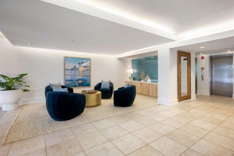 Condo in Vero Beach, Florida, 2 bedrooms  № 1002664 - photo 1