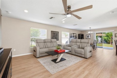 Villa ou maison à vendre à Hudson, Floride: 4 chambres, 190.45 m2 № 2141015 - photo 5