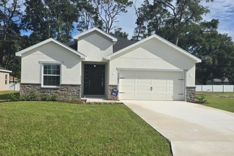 House in Ocala, Florida 3 bedrooms, 188.5 sq.m. № 1903366 - photo 1