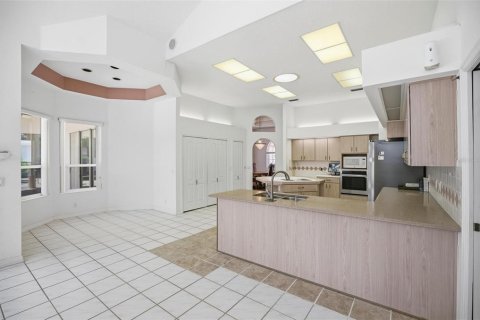 House in Palm Coast, Florida 3 bedrooms, 232.63 sq.m. № 2151477 - photo 13