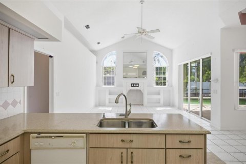 House in Palm Coast, Florida 3 bedrooms, 232.63 sq.m. № 2151477 - photo 18