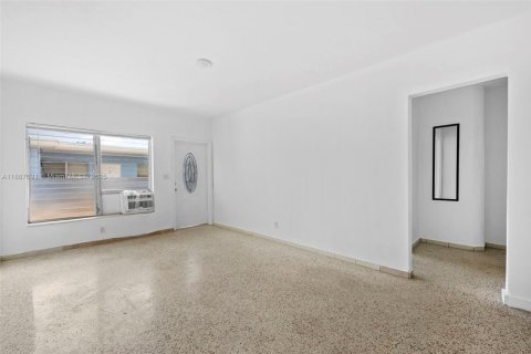 Apartamento en alquiler en Miami Beach, Florida, 1 dormitorio, 74.32 m2 № 1933691 - foto 6