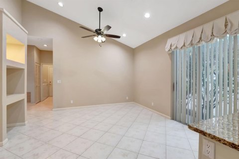 Villa ou maison à louer à Boynton Beach, Floride: 3 chambres, 210.33 m2 № 2169441 - photo 3