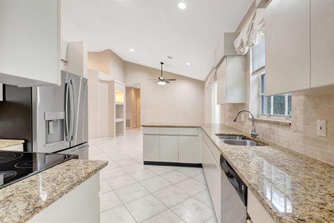 Villa ou maison à louer à Boynton Beach, Floride: 3 chambres, 210.33 m2 № 2169441 - photo 28