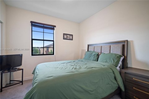 Villa ou maison à louer à Homestead, Floride: 3 chambres, 141.58 m2 № 2046431 - photo 23