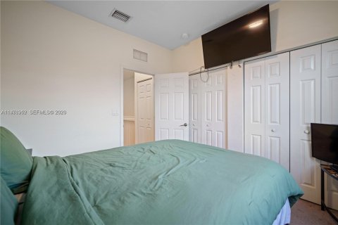 Villa ou maison à louer à Homestead, Floride: 3 chambres, 141.58 m2 № 2046431 - photo 24