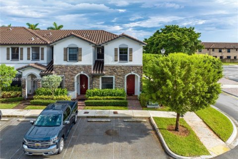 Villa ou maison à louer à Homestead, Floride: 3 chambres, 141.58 m2 № 2046431 - photo 2