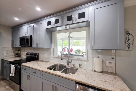 Casa en alquiler en Saint Petersburg, Florida, 3 dormitorios, 132.66 m2 № 2206159 - foto 12