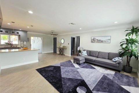 Casa en alquiler en Saint Petersburg, Florida, 3 dormitorios, 132.66 m2 № 2206159 - foto 8