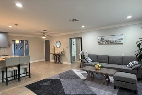 Casa en alquiler en Saint Petersburg, Florida, 3 dormitorios, 132.66 m2 № 2206159 - foto 28