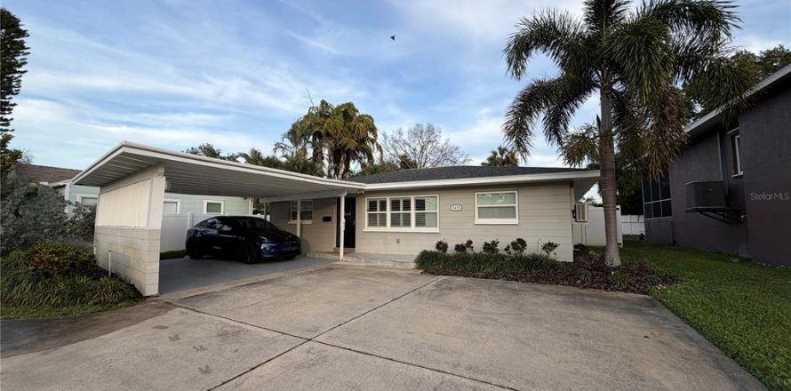 Casa en Saint Petersburg, Florida 3 dormitorios, 132.66 m2 № 2206159