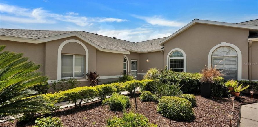 House in Bradenton, Florida 2 bedrooms, 153.85 sq.m. № 2151957