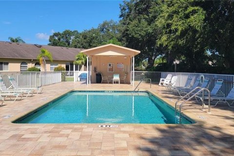 House in Bradenton, Florida 2 bedrooms, 153.85 sq.m. № 2151957 - photo 25