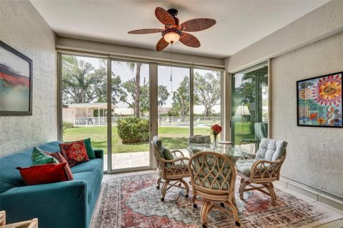 House in Bradenton, Florida 2 bedrooms, 153.85 sq.m. № 2151957 - photo 17