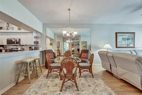 House in Bradenton, Florida 2 bedrooms, 153.85 sq.m. № 2151957 - photo 14