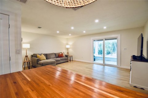 Casa en venta en Gainesville, Florida, 3 dormitorios, 129.23 m2 № 2200513 - foto 5