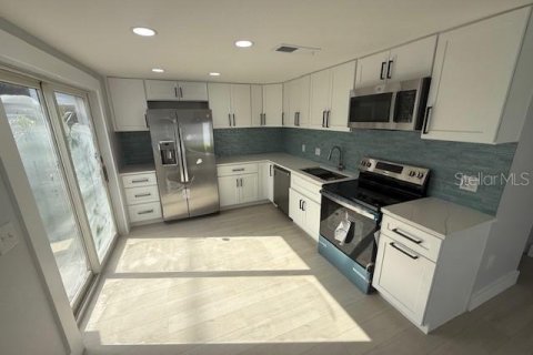 Apartment in Bradenton Beach, Florida 2 bedrooms, 72.46 sq.m. № 1785633 - photo 6