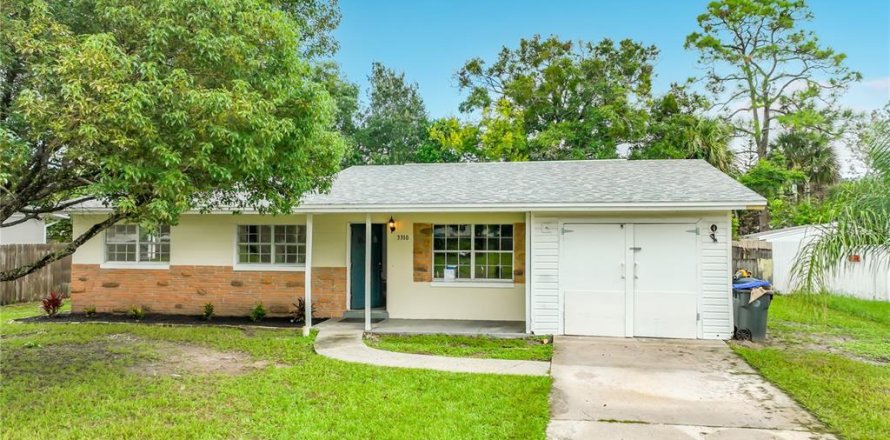 Casa en Titusville, Florida 3 dormitorios, 105.54 m2 № 2387520
