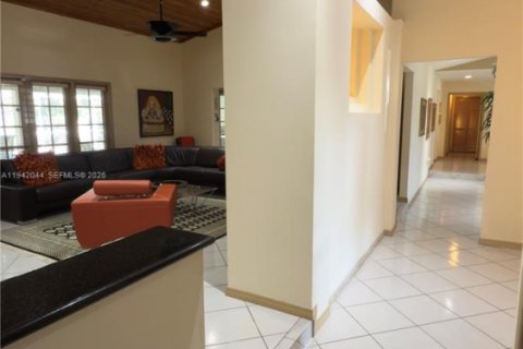 Villa ou maison à vendre à Palmetto Bay, Floride: 5 chambres, 420.57 m2 № 1999039 - photo 7