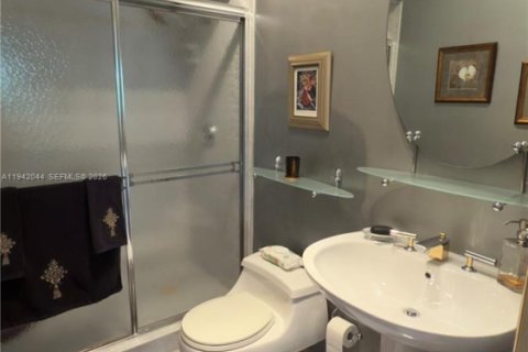 Villa ou maison à vendre à Palmetto Bay, Floride: 5 chambres, 420.57 m2 № 1999039 - photo 27