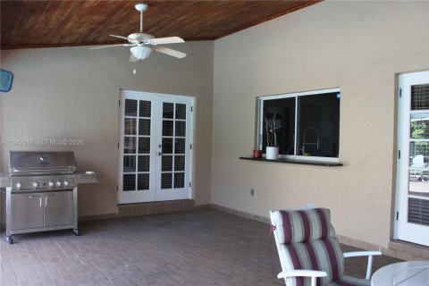 Villa ou maison à vendre à Palmetto Bay, Floride: 5 chambres, 420.57 m2 № 1999039 - photo 16