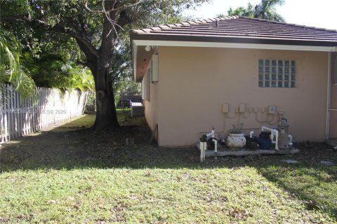 Villa ou maison à vendre à Palmetto Bay, Floride: 5 chambres, 420.57 m2 № 1999039 - photo 24