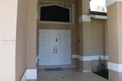 Villa ou maison à vendre à Palmetto Bay, Floride: 5 chambres, 420.57 m2 № 1999039 - photo 4