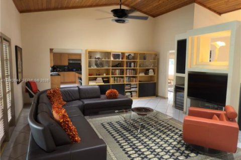 Villa ou maison à vendre à Palmetto Bay, Floride: 5 chambres, 420.57 m2 № 1999039 - photo 8