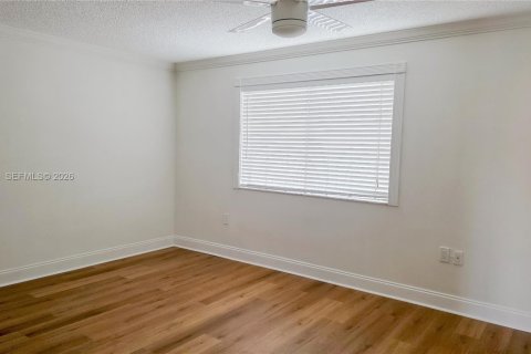 Copropriété à louer à Miami, Floride: 3 chambres, 143.53 m2 № 2025173 - photo 3