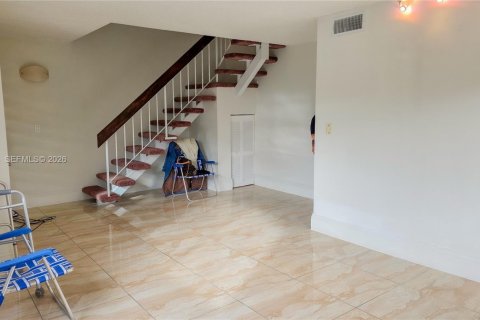 Copropriété à louer à Miami, Floride: 3 chambres, 143.53 m2 № 2025173 - photo 11