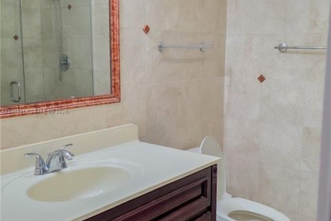 Copropriété à louer à Miami, Floride: 3 chambres, 143.53 m2 № 2025173 - photo 5