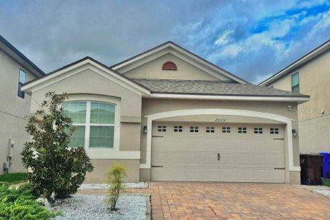 House in Kissimmee, Florida 4 bedrooms, 158.49 sq.m. № 2100742